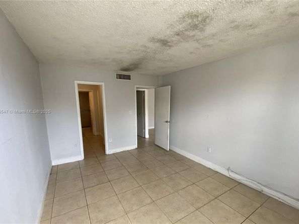 1800 Sans Souci Blvd 119, North Miami FL 33181