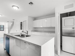 2969 NW 59 St 2, Miami FL 33142