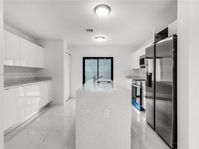2969 NW 59 St 2, Miami FL 33142