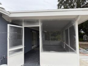 15860 102 Pl, Miami FL 33157