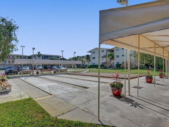 16901 NE 13th Ave 210, Miami FL 33162