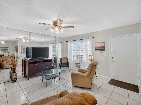 16901 NE 13th Ave 210, Miami FL 33162