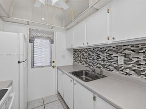 16901 NE 13th Ave 210, Miami FL 33162