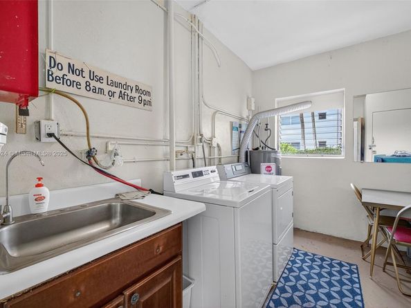 16901 NE 13th Ave 210, Miami FL 33162