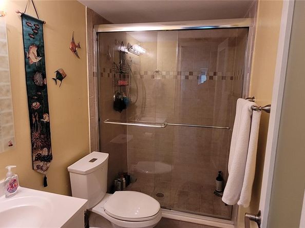 3522 NE 171st St 104, North Miami Beach FL 33160