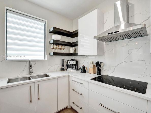 1617 NE 11th St 1, Fort Lauderdale FL 33304