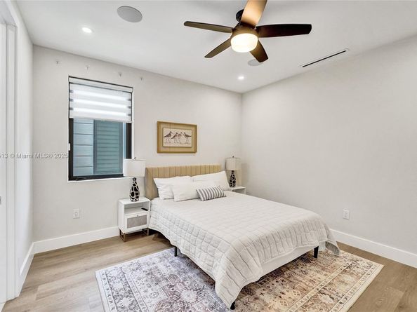 1617 NE 11th St 1, Fort Lauderdale FL 33304