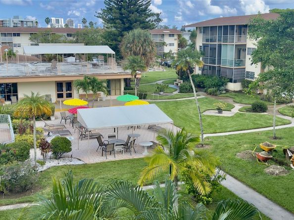 16901 NE 13th Ave 309, Miami FL 33162