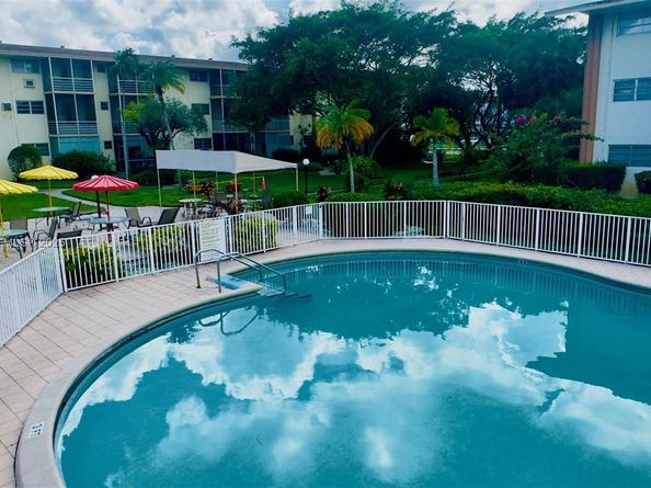 16901 NE 13th Ave 309, Miami FL 33162