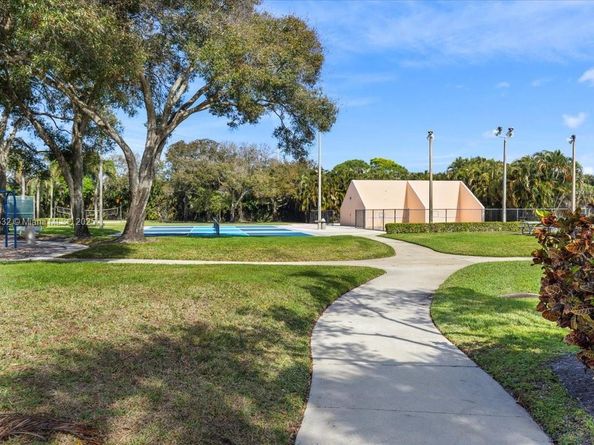 4517 45th Way, West Palm Beach FL 33407