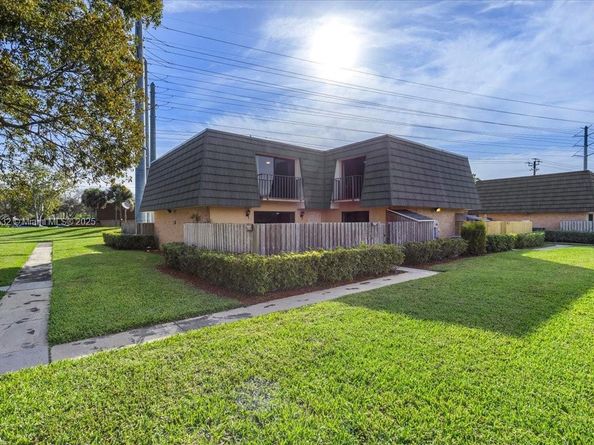 4517 45th Way, West Palm Beach FL 33407