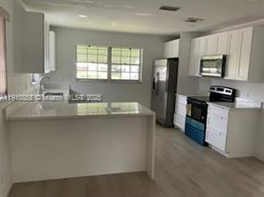 504 Sandpiper Cir, Delray Beach FL 33445