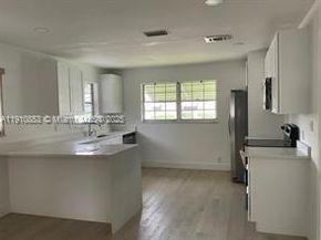 504 Sandpiper Cir, Delray Beach FL 33445