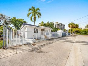 1648 NW 33rd St, Miami FL 33142