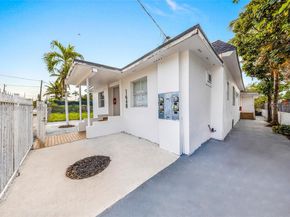 1648 NW 33rd St, Miami FL 33142