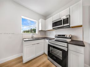 1648 NW 33rd St, Miami FL 33142