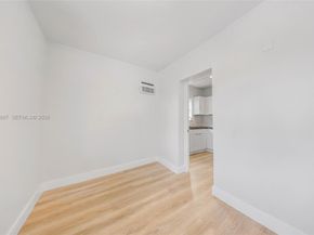 1648 NW 33rd St, Miami FL 33142