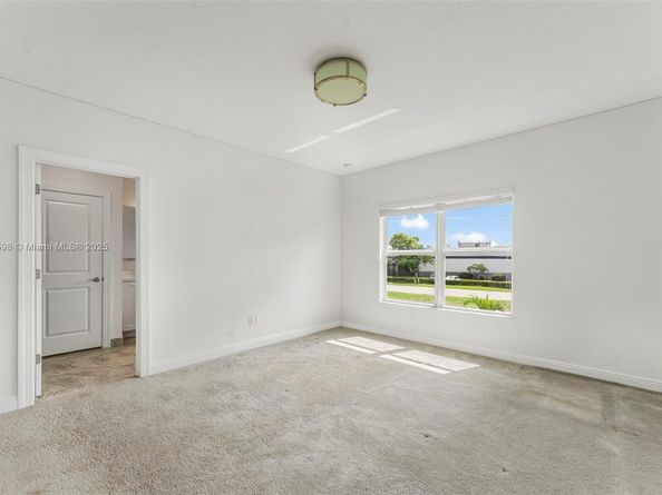 552 Parsons Way, Deerfield Beach FL 33442