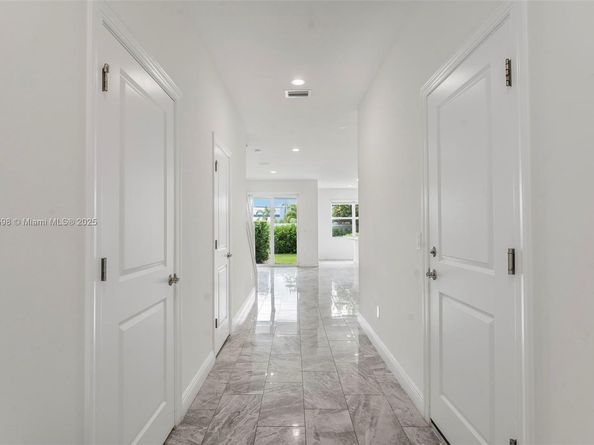 552 Parsons Way, Deerfield Beach FL 33442