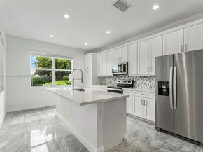 552 Parsons Way, Deerfield Beach FL 33442