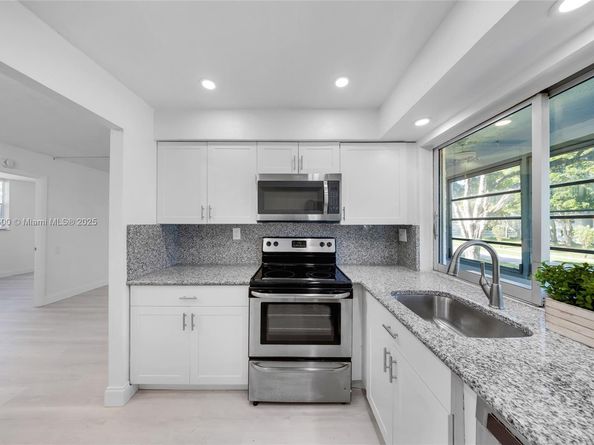 9090 Lime Bay Blvd 211, Tamarac FL 33321