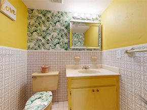 3860 NE 170th St 310, North Miami Beach FL 33160