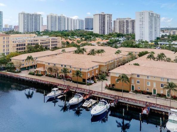 2821 NE 185th St 408, Aventura FL 33180