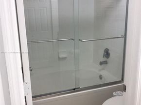 2821 NE 185th St 408, Aventura FL 33180