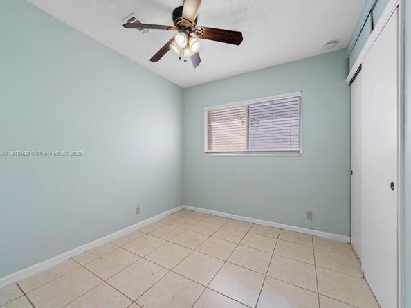 6572 SW 8th Ct, North Lauderdale FL 33068