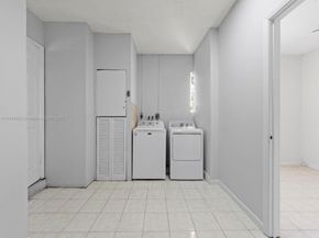 6572 SW 8th Ct, North Lauderdale FL 33068