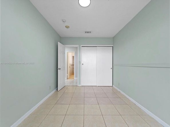 6572 SW 8th Ct, North Lauderdale FL 33068