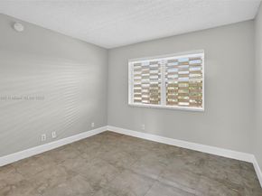 3050 NE 16th Ave 407, Oakland Park FL 33334