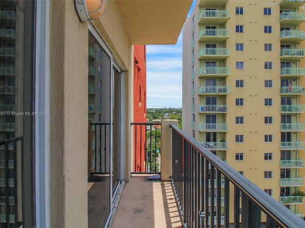 3410 Coral Way 904, Miami FL 33145