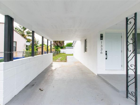 1336 NW 6th Ave, Fort Lauderdale FL 33311