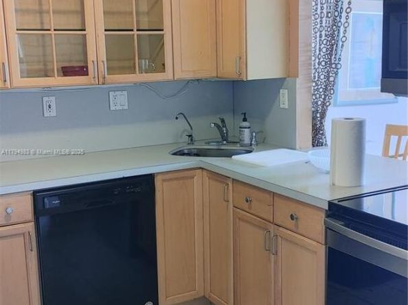 2101 Atlantic Shores Blvd 415, Hallandale Beach FL 33009