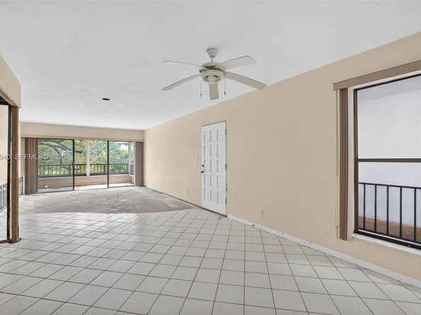 6060 S Falls Cir Dr 306, Lauderhill FL 33319