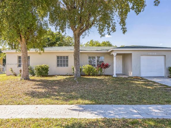 10850 Eureka St, Boca Raton FL 33428