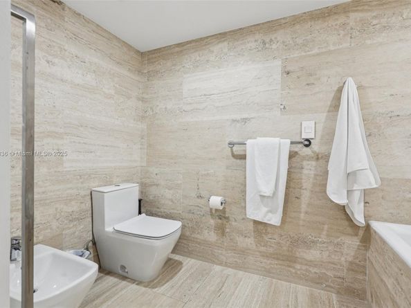 102 24th St 1440, Miami Beach FL 33139