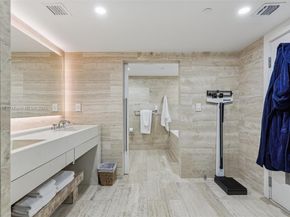 102 24th St 1440, Miami Beach FL 33139