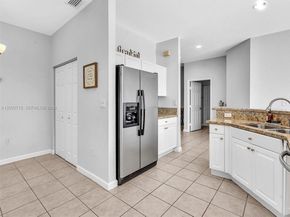 2117 NE 40th Rd, Homestead FL 33033