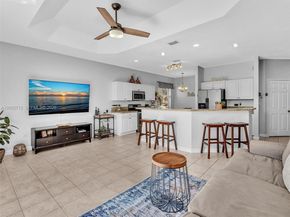 2117 NE 40th Rd, Homestead FL 33033
