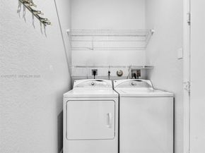 2117 NE 40th Rd, Homestead FL 33033