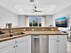 2117 NE 40th Rd, Homestead FL 33033