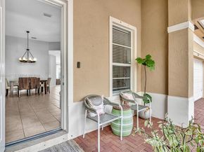 2117 NE 40th Rd, Homestead FL 33033