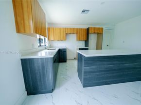 1112 NW 81st St, Miami FL 33150