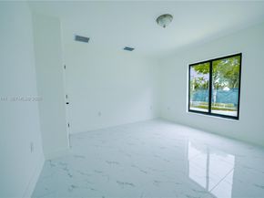1112 NW 81st St, Miami FL 33150