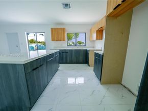 1112 NW 81st St, Miami FL 33150