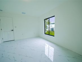 1112 NW 81st St, Miami FL 33150