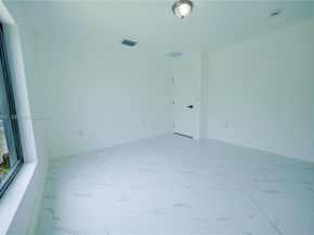 1112 NW 81st St, Miami FL 33150