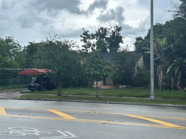1739 SW 12th Ave, Miami FL 33129